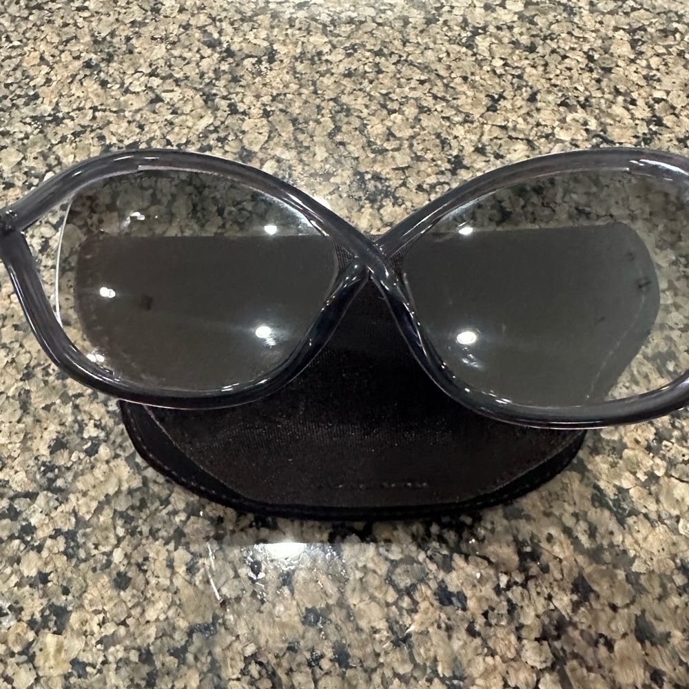 Tom Ford Black Gradient Smoke Women's Sunglasses polarized Model: Whitney, TF9 - Picture 5 of 11